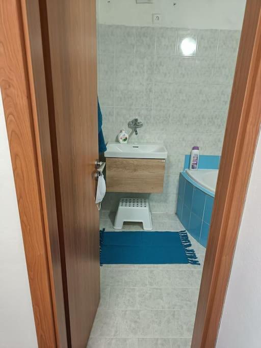 Cervena Cesta Apartamento Kunovice Exterior foto