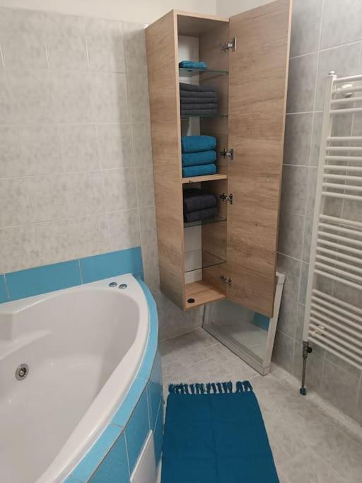 Cervena Cesta Apartamento Kunovice Exterior foto